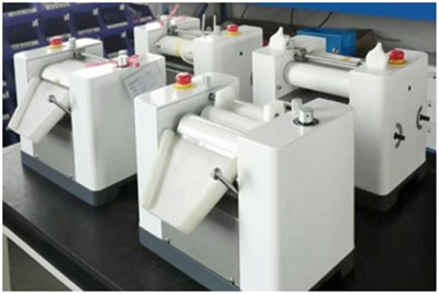 เครื่องบดสามลูกกลิ้ง