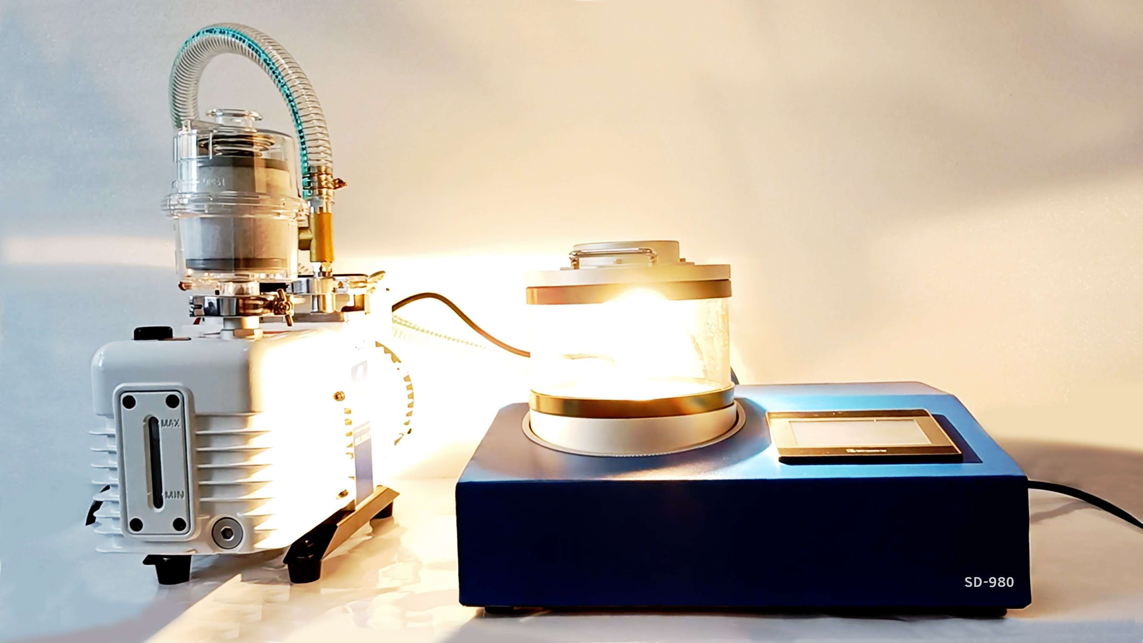 เครื่องเคลือบคาร์บอนสูญญากาศ