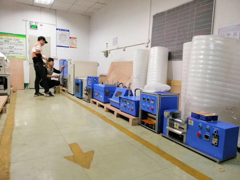 สายการผลิตเครื่องจักรห้องแล็ปแบตเตอรี่หลายสายเสร็จสมบูรณ์แล้ว